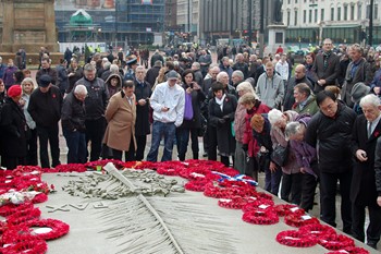 Viewing the Wreaths - Remembrance Sunday Glasgow 2011