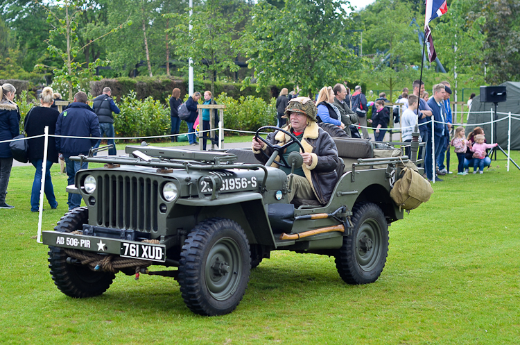Military Vehicle Lap of Honour at Stirling Armed Forces Day 2015