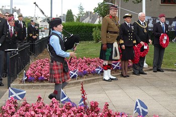 Piper - Victory in Japan, Knightswood, Glasgow 2015
