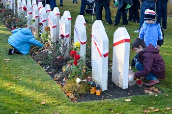 All Saints Day Candles - Polish War Graves Edinburgh 2015