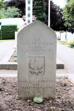 August Zaleski, Polish President-in-Exile, Grave at Newark