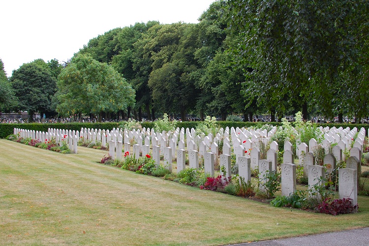 Polish War Graves WW2 (Air Force) at Newark, England