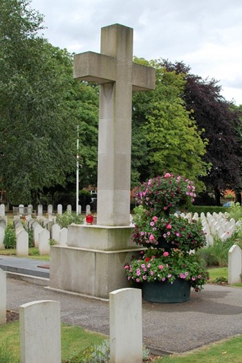 Memorial Cross - Polish Air Force War Graves at Newark