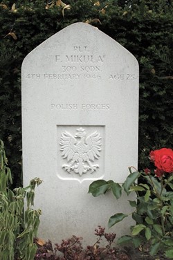 Polish War Grave - Plt Feliks Mikula - Newark, England