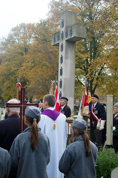 Polish Priest Conducts All Souls Service at Newark Cemetery