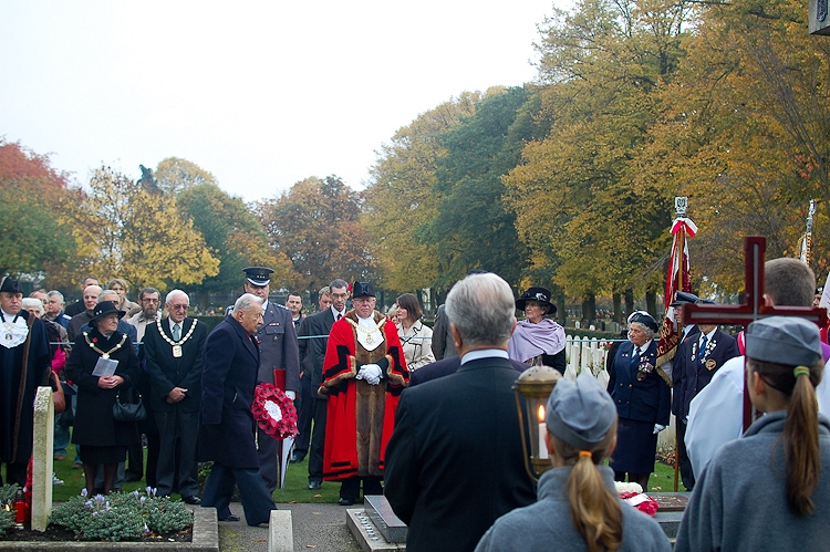 Laying of Wreath, Polish  Airmen, Newark, Nottinghamshire