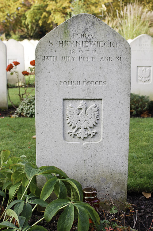 Stanislaw Hryniewiecki Polish War Grave