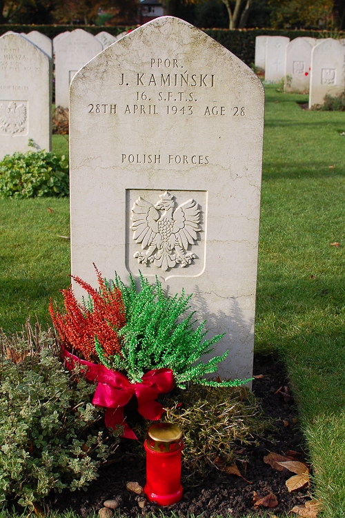 ppor J Kaminski - All Souls Newark Cemetery - Polish Airmen