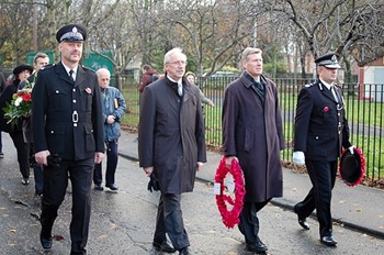 PC Simon Daley, Tomasz Trafas, Kenny MacAskill and DCC Steve Allen - Polish War Memorial