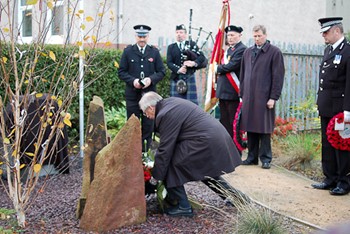 Tomasz Trafas (Polish Consul General) lays Wreath at Polish War Memorial