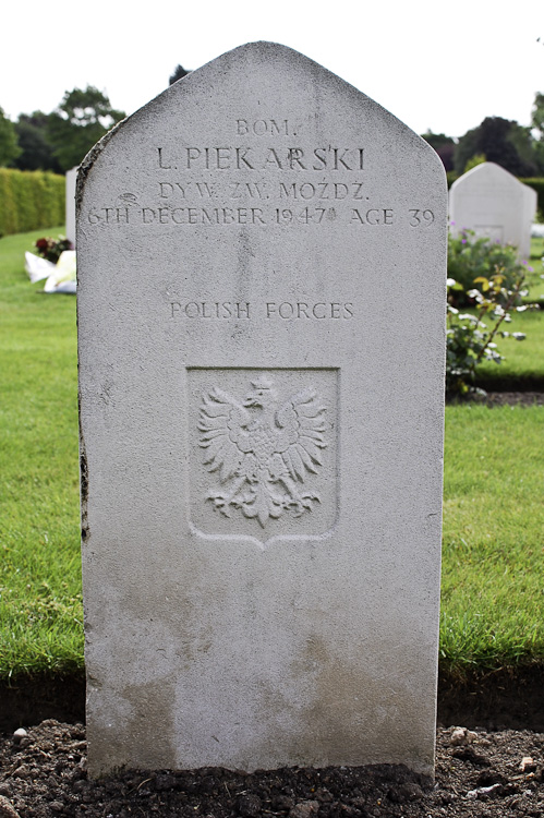 Leon Piekarski Polish War Grave