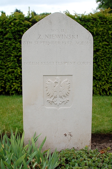 Zygmunt Niewinski Polish War Grave