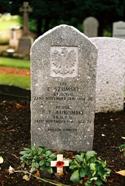 Polish Grave - E Szumski and E T Lukomski - Grandsable Cemetery, Grangemouth