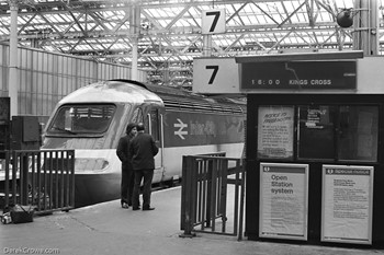 HST Edinburgh Waverley 1983 British Rail