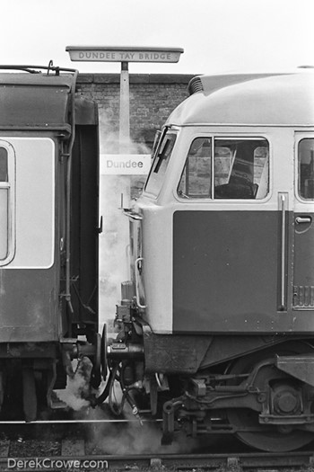 47527 Dundee Railway Station 1984 British Rail