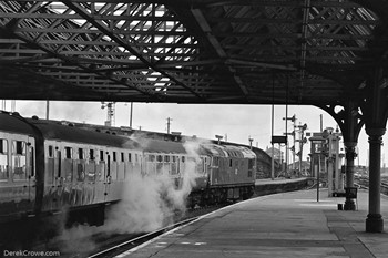 27010 Dundee Railway Station 1984 British Rail