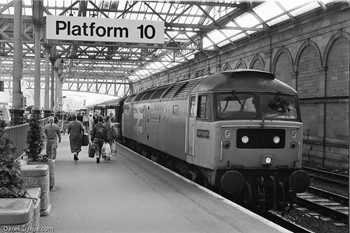 47016 Edinburgh Waverley Railway Station 1988 British Rail