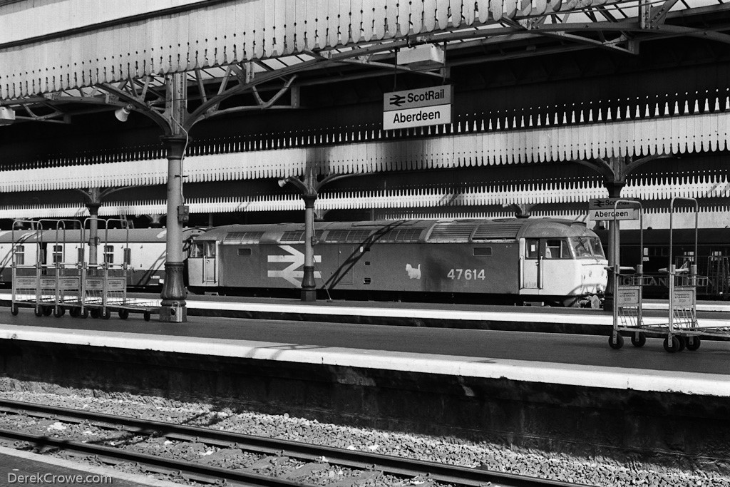47614 Postal Train Aberdeen Station 1988
