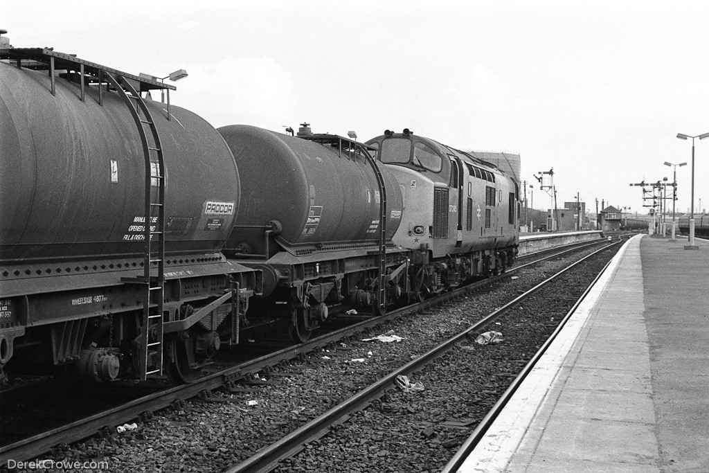 37245 Stirling Railway Station 1989
