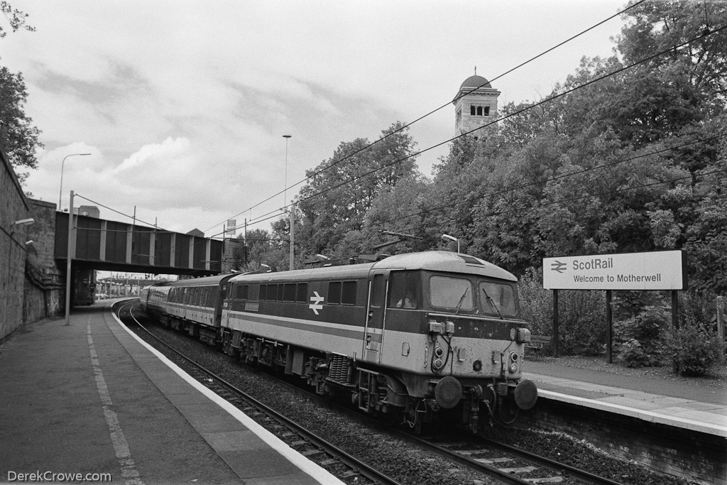 87009 Motherwell Railway Station 1989