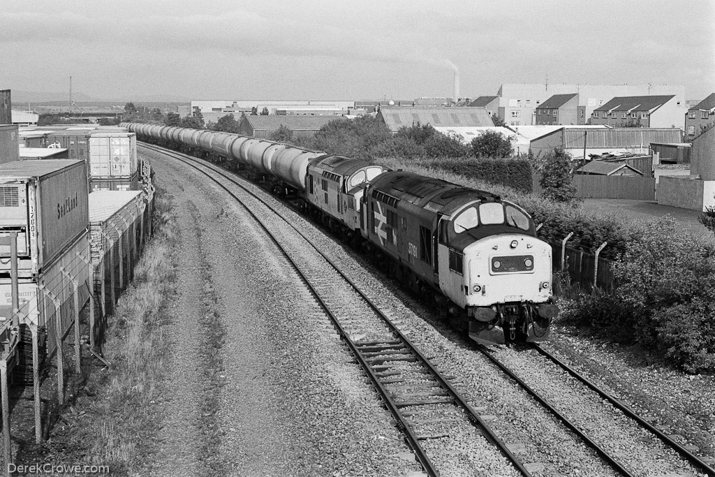 37191 & 37359 Grangemouth 1989