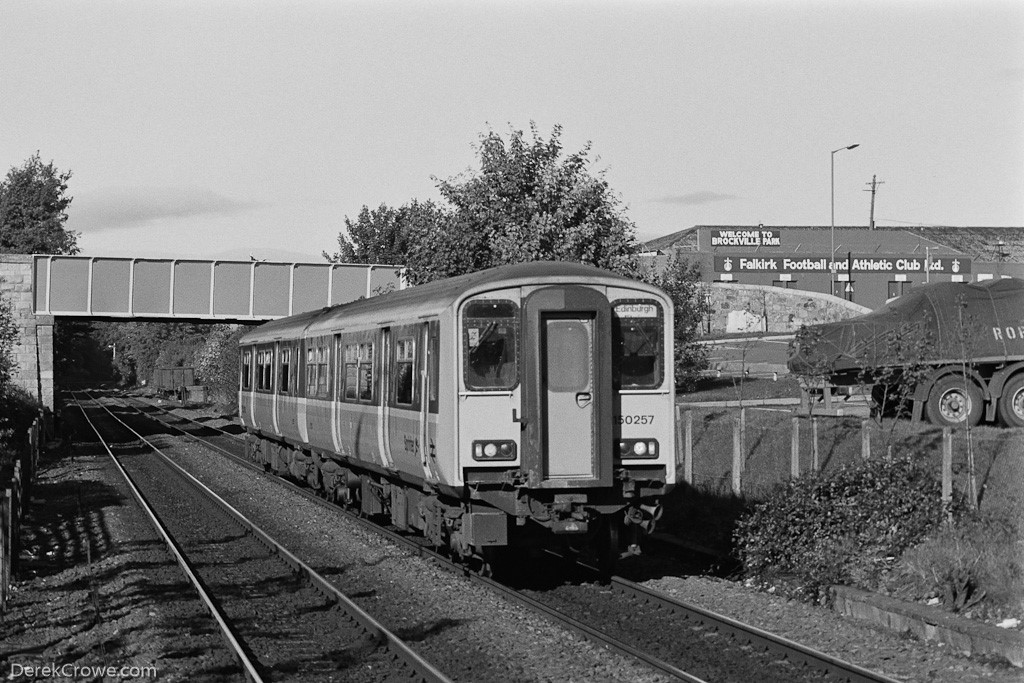 Class 150257 Falkirk Grahamston Station 1989